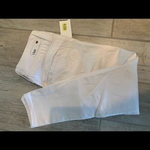 Ymi Wanna betta butt 25”anklet pants. White